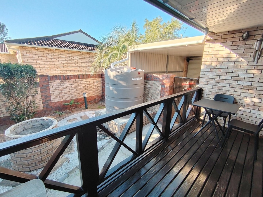 2 Bedroom Property for Sale in Walmer Downs Eastern Cape